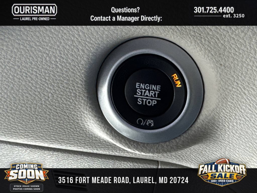 Used 2024 Chrysler Pacifica Limited FWD image 26