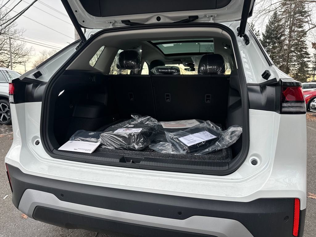 New 2026 Volkswagen Tiguan SE image 14