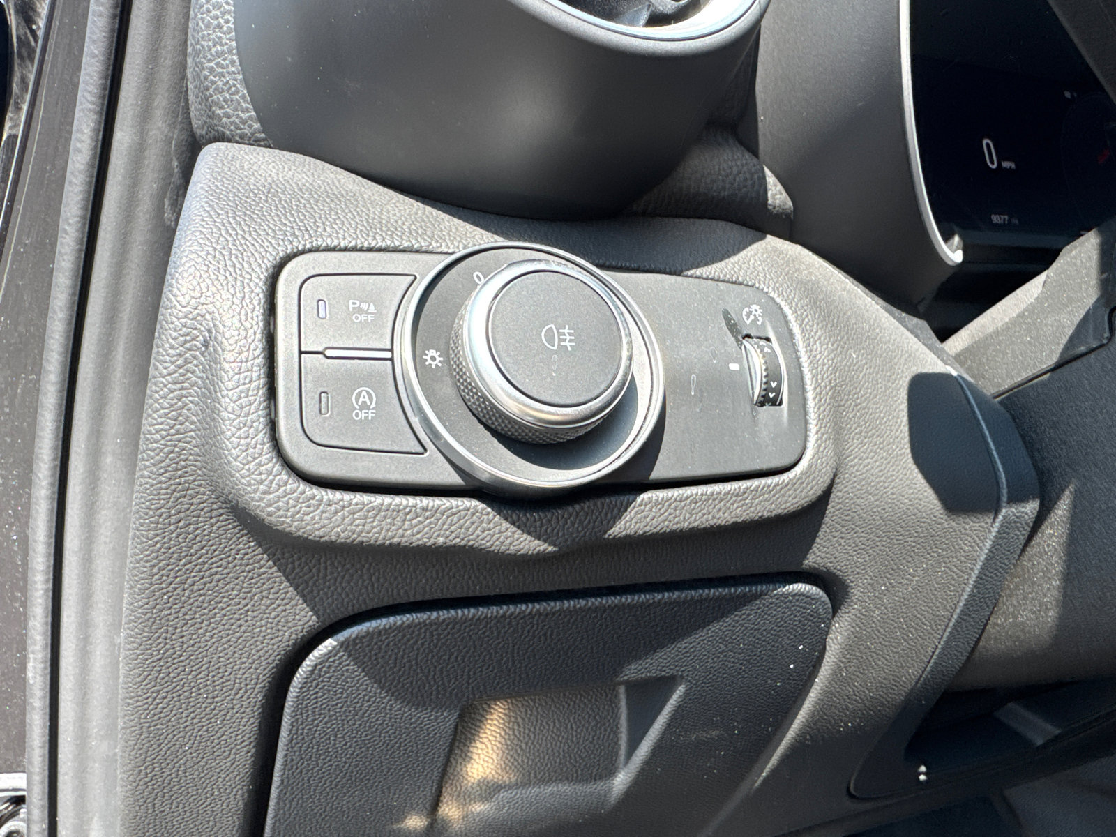 Used 2024 Alfa Romeo Giulia Ti image 37