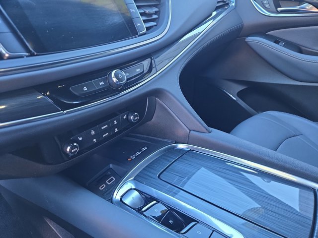 Used 2023 Buick Enclave Essence w/ Experience Buick Package AWD/4WD image 22