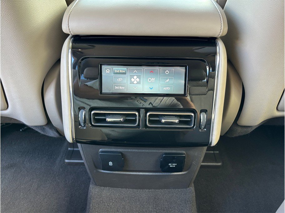 Used 2020 Lincoln Aviator Reserve w/ Class IV Trailer Tow Package RWD image 42