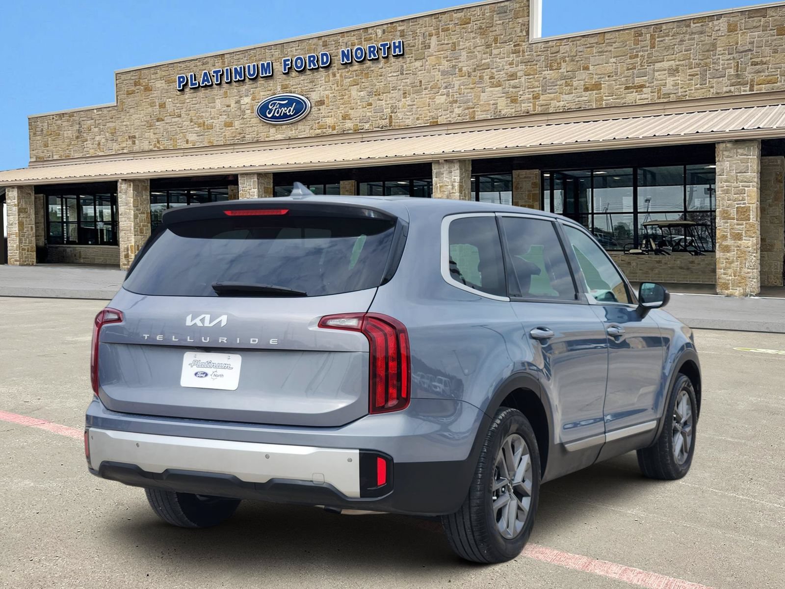 Used 2024 Kia Telluride LX FWD image 5