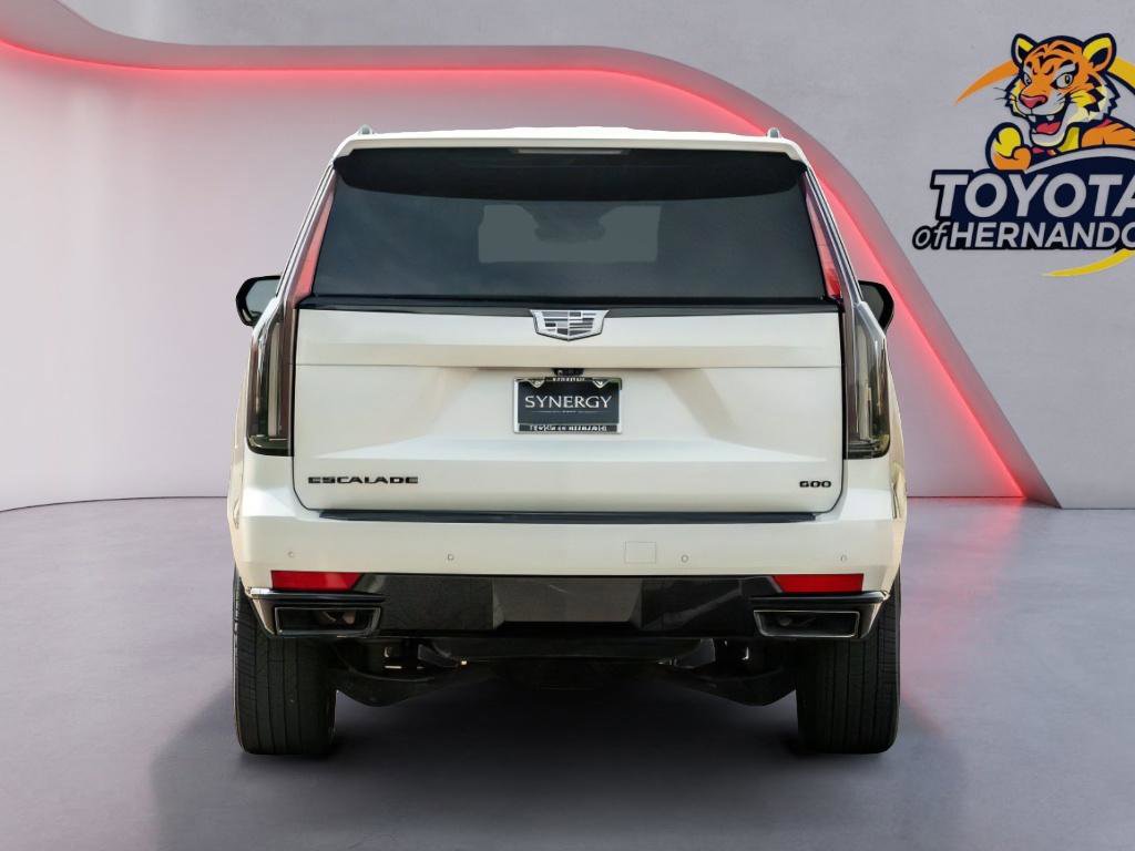 Used 2022 Cadillac Escalade Sport Platinum w/ LPO, ONYX Package AWD/4WD image 6