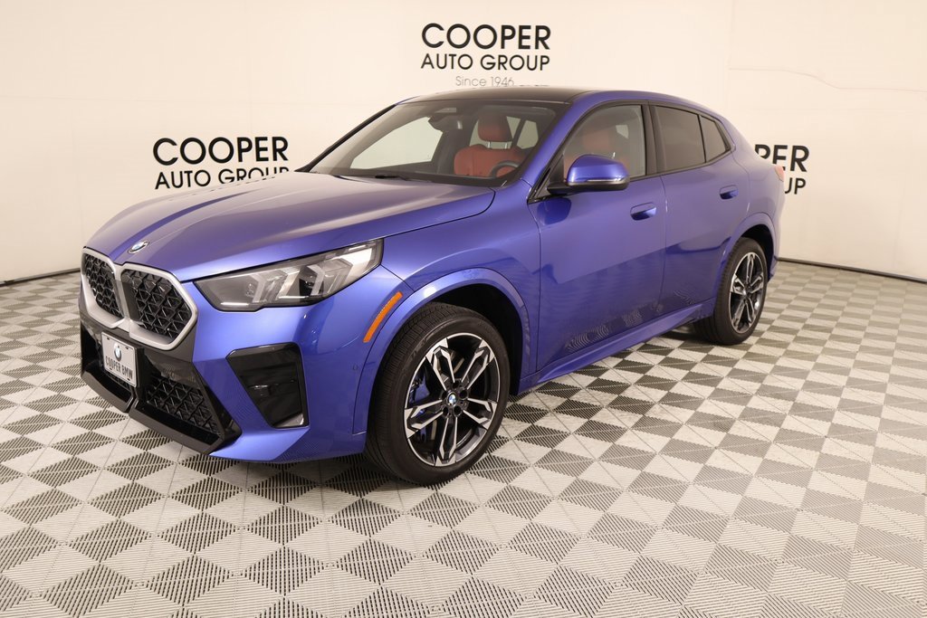 Used 2025 BMW X2 xDrive28i w/ M Sport Package image 11