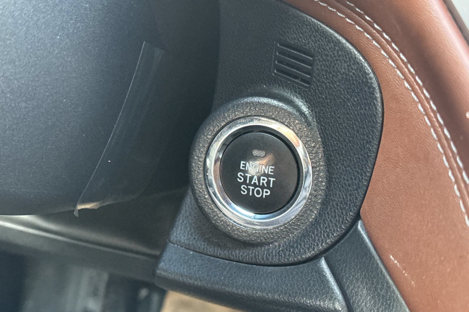 Used 2021 Subaru Outback Touring XT AWD/4WD image 26