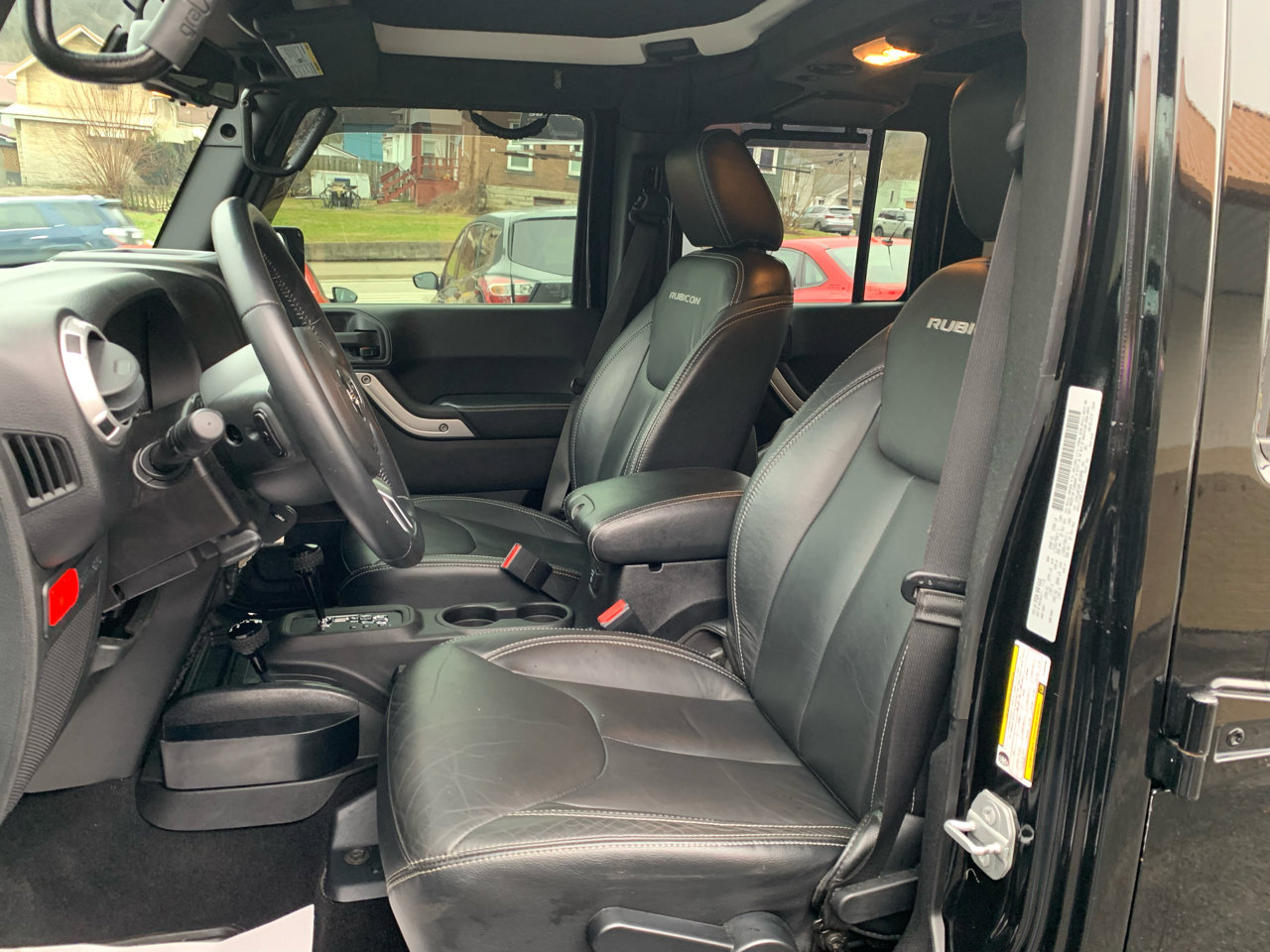 Used 2015 Jeep Wrangler Unlimited Rubicon image 15