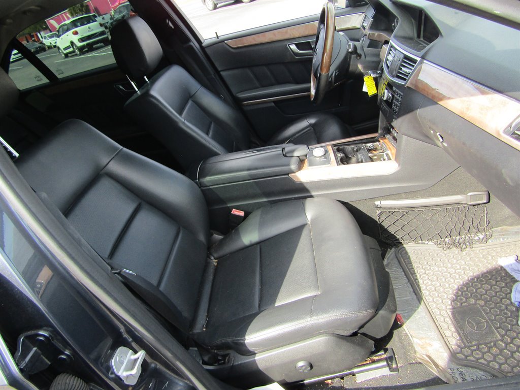 Used 2012 Mercedes-Benz E 350 4MATIC Sedan image 5