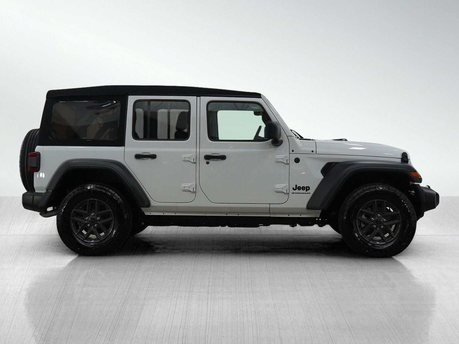 Used 2024 Jeep Wrangler Sport S image 7