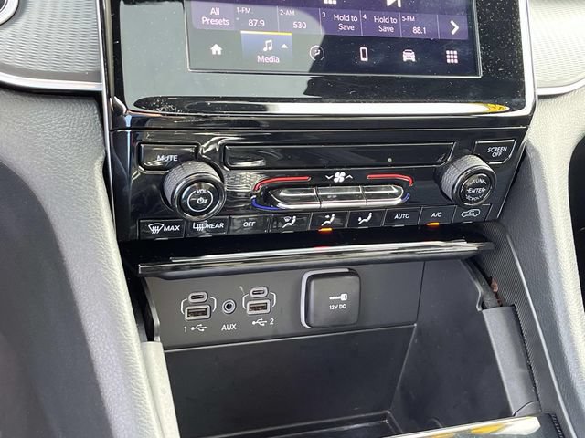 Used 2025 Jeep Grand Cherokee Laredo X AWD/4WD image 31