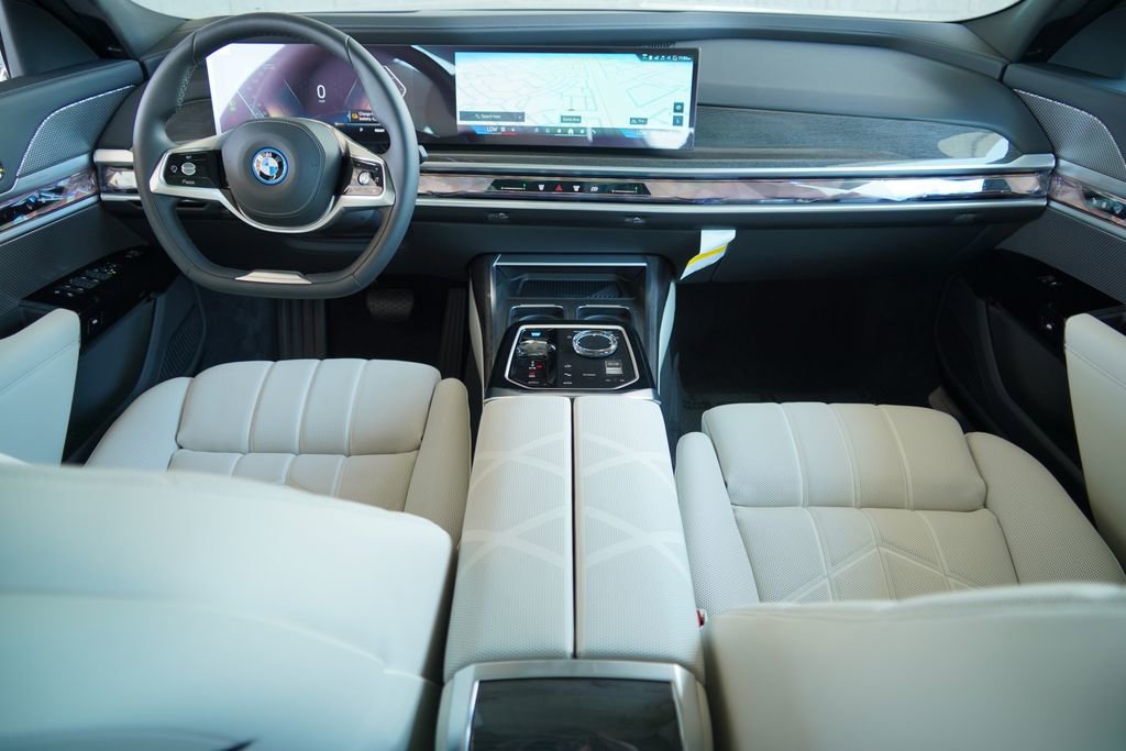 New 2026 BMW i7 xDrive60 AWD/4WD image 13