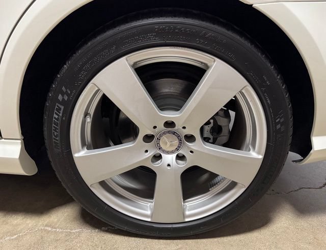 Used 2010 Mercedes-Benz E 350 4MATIC Sedan image 36