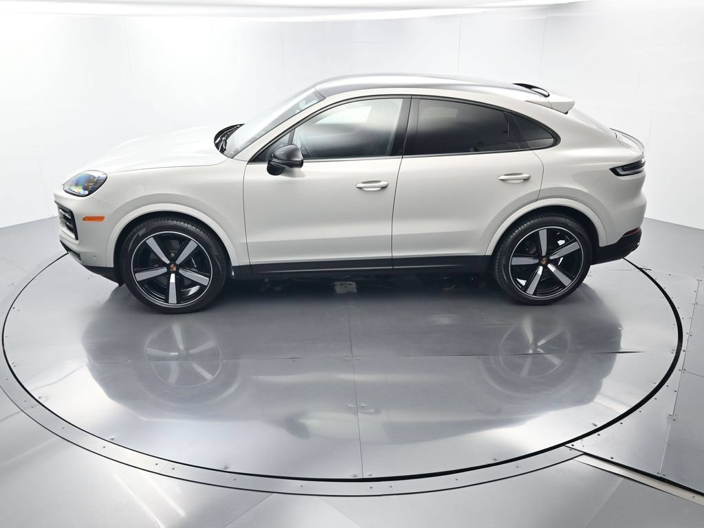 Certified 2026 Porsche Cayenne Coupe AWD/4WD image 36
