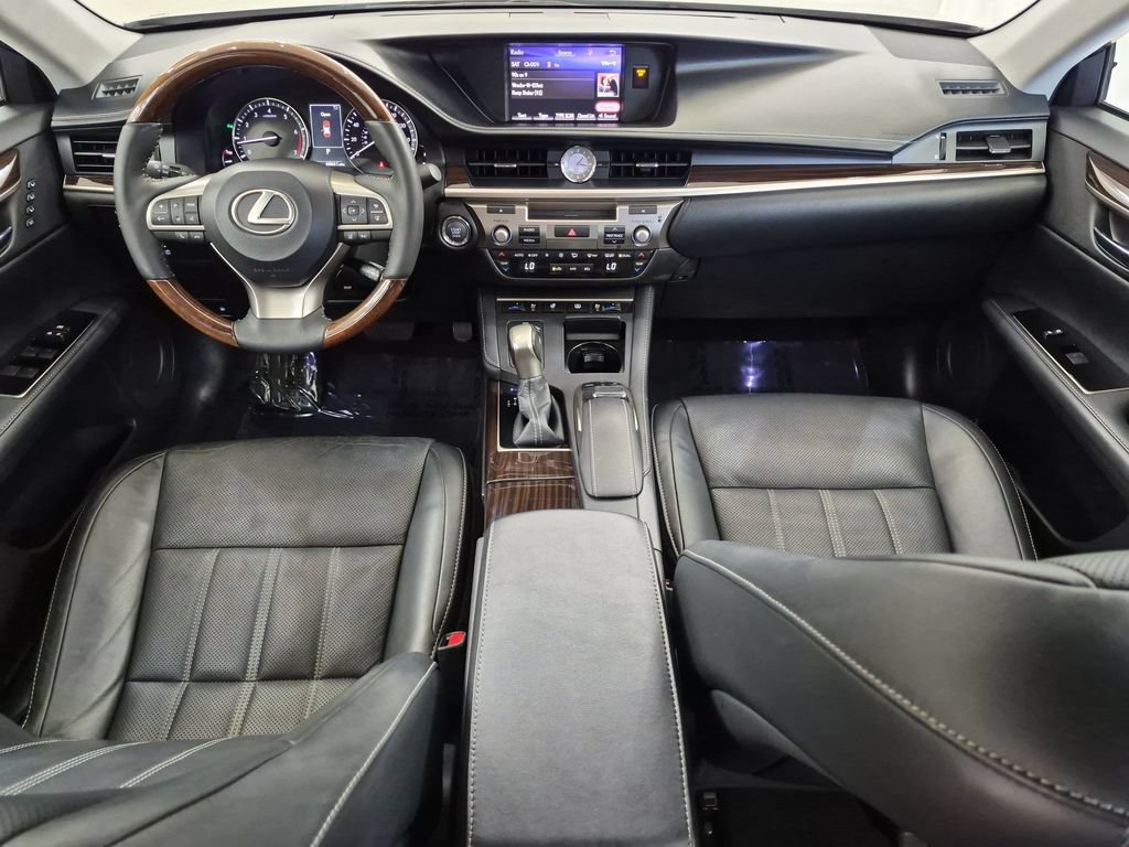 Used 2017 Lexus ES 350 w/ Luxury Package FWD image 28