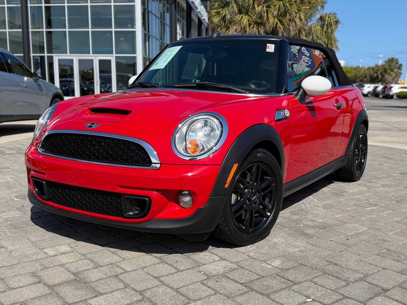 Used 2014 MINI Cooper S image 1