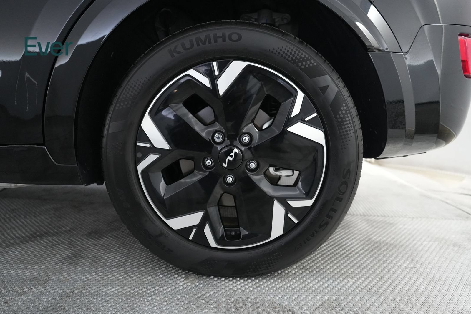 Used 2024 Kia Niro Wind FWD image 9