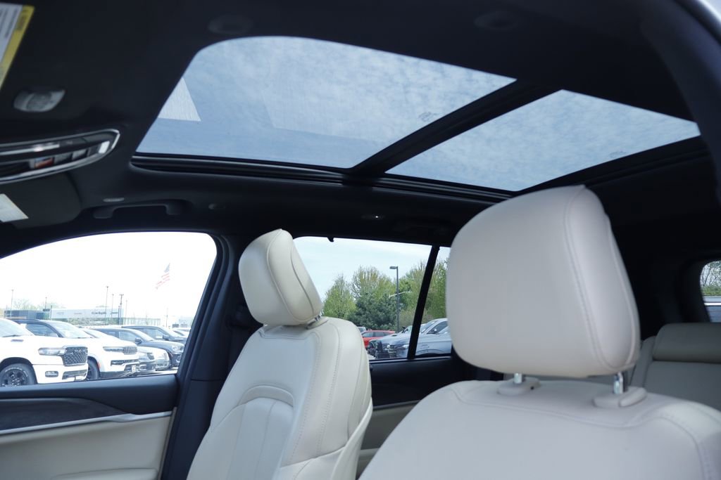 Used 2023 Jeep Grand Cherokee 4WD 4xe w/ Luxury Tech Group II image 27