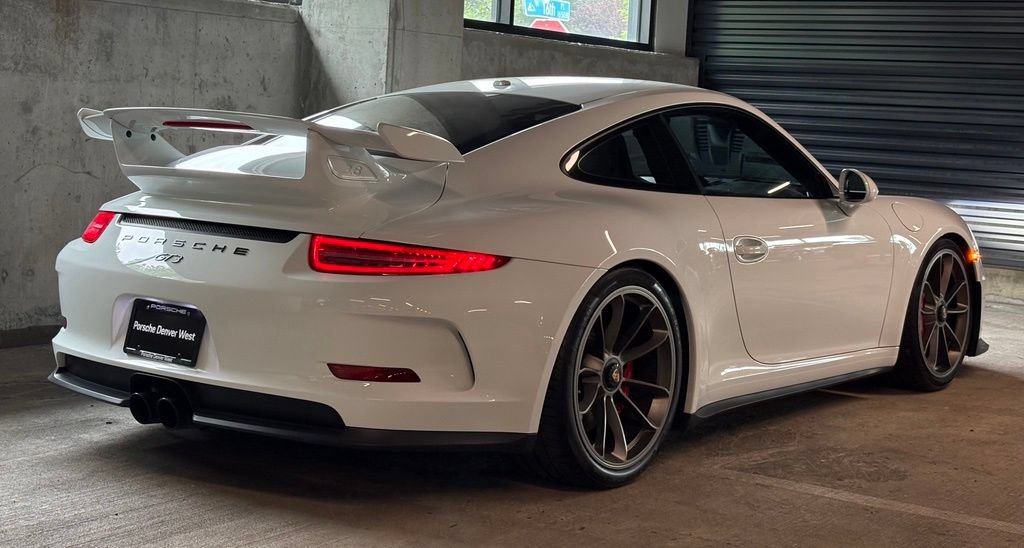 Used 2015 Porsche 911 GT3 RWD image 8