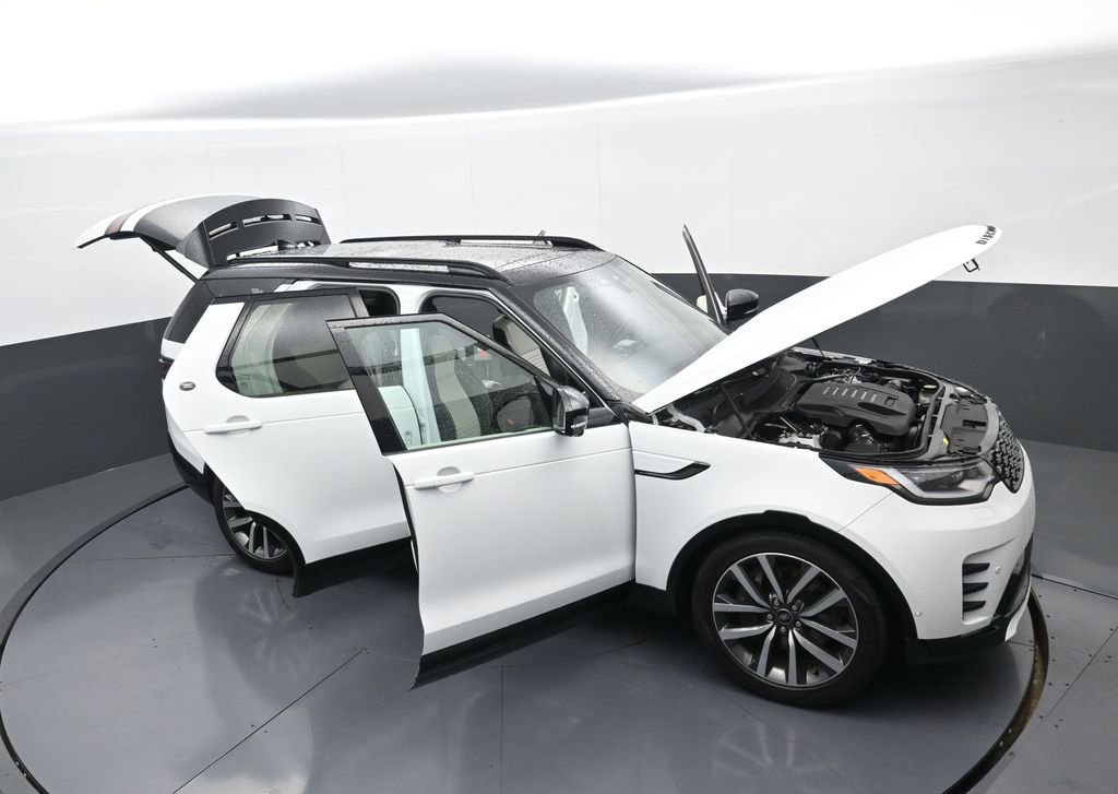 Used 2023 Land Rover Discovery HSE R-Dynamic AWD/4WD image 39