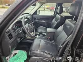 Used 2012 Jeep Liberty Limited w/ Tire & Wheel Group AWD/4WD image 12