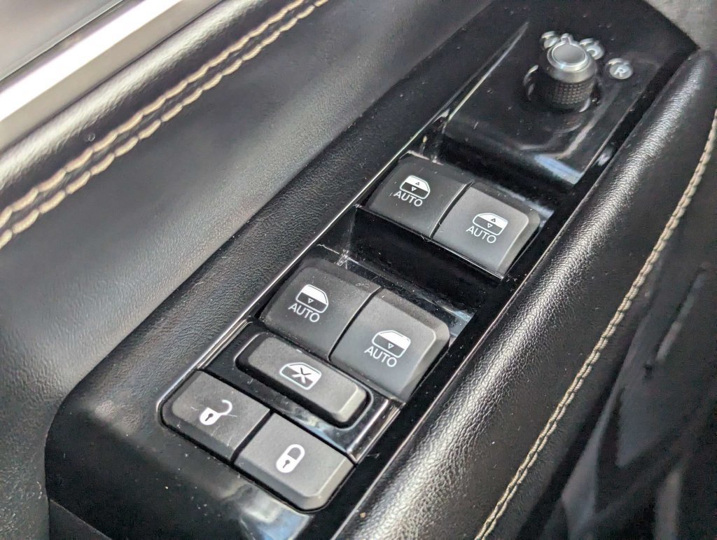Used 2024 Jeep Wagoneer L Series II w/ Flexible Seating Group AWD/4WD image 24