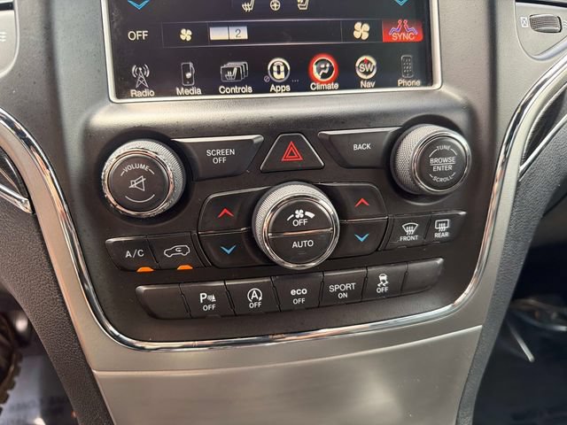 Used 2017 Jeep Grand Cherokee Trailhawk w/ Trailhawk Luxury Group AWD/4WD image 24