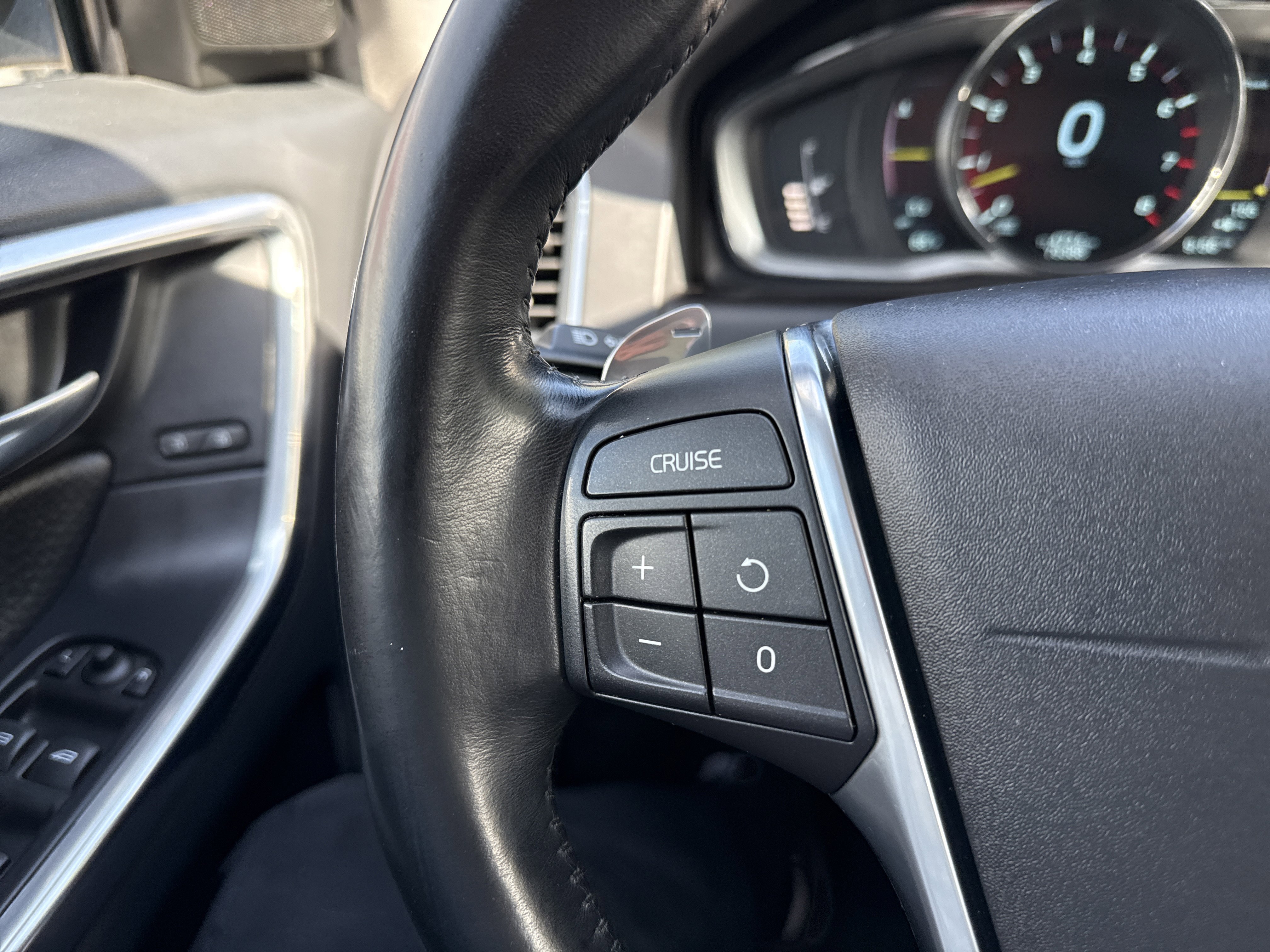 Used 2014 Volvo XC60 T6 AWD/4WD image 24
