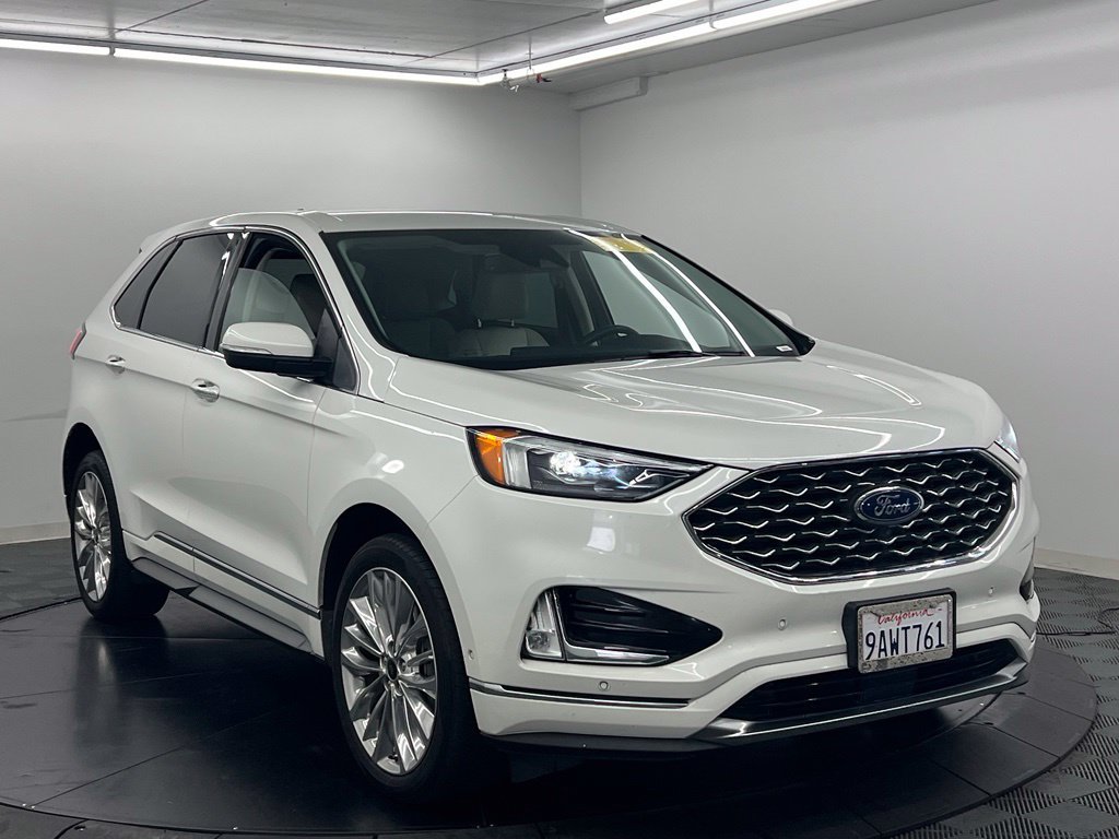 Used 2022 Ford Edge Titanium w/ Equipment Group 301A AWD/4WD image 3