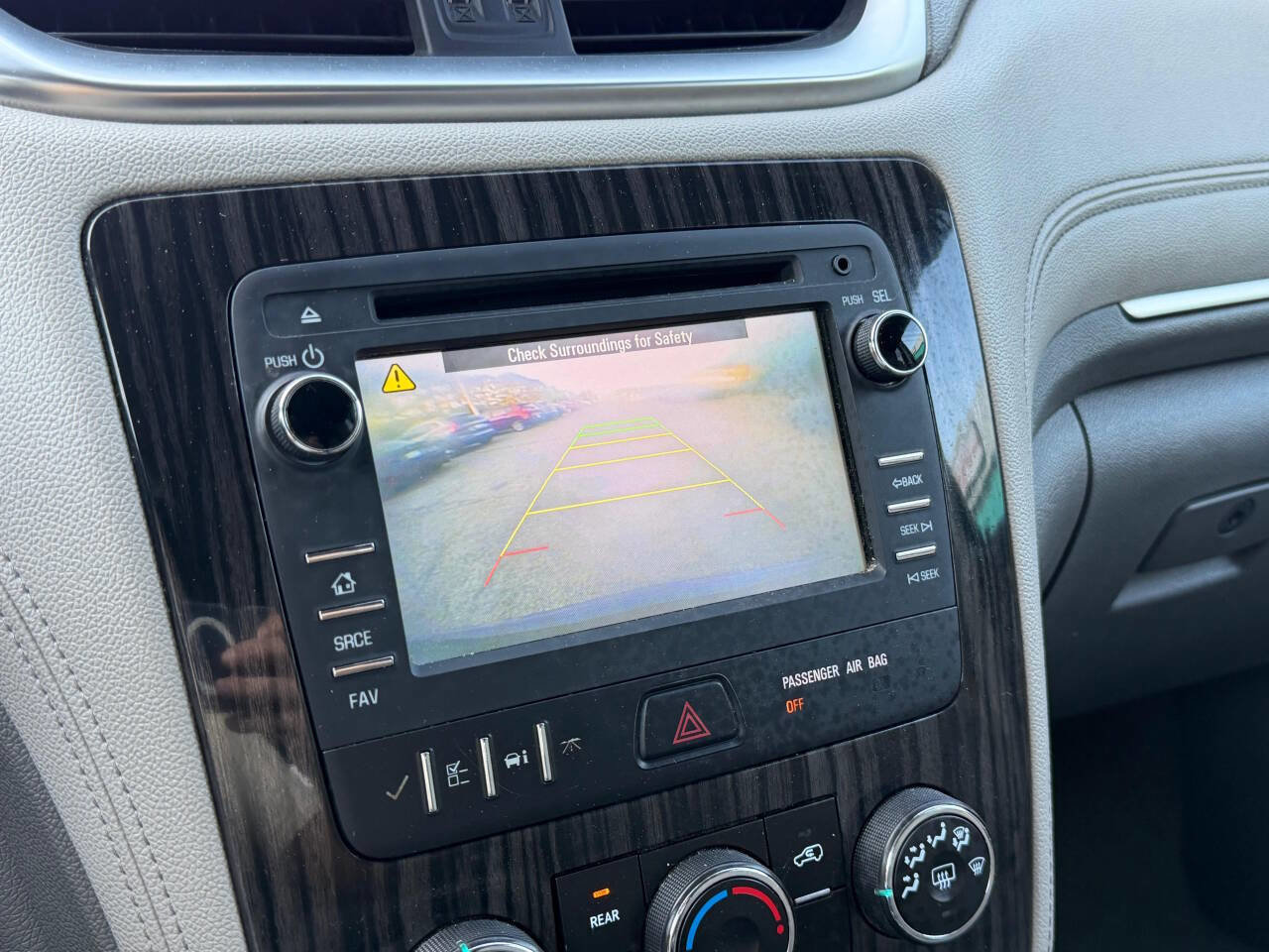 Used 2014 Chevrolet Traverse LT AWD/4WD image 17