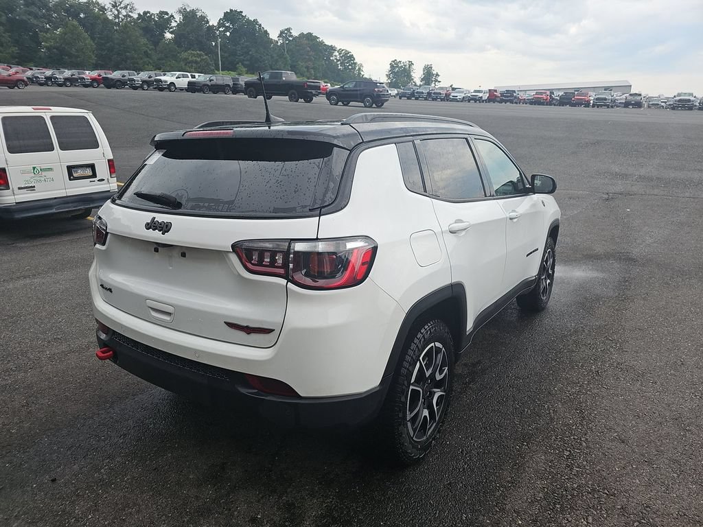 Certified 2025 Jeep Compass Trailhawk AWD/4WD image 3