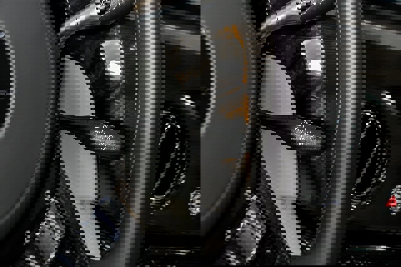 Used 2018 Rolls-Royce Phantom Sedan image 33