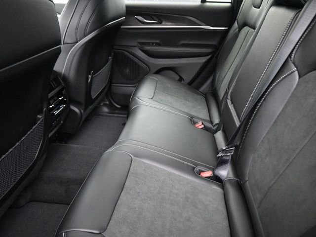 New 2026 Jeep Grand Cherokee Altitude AWD/4WD image 30