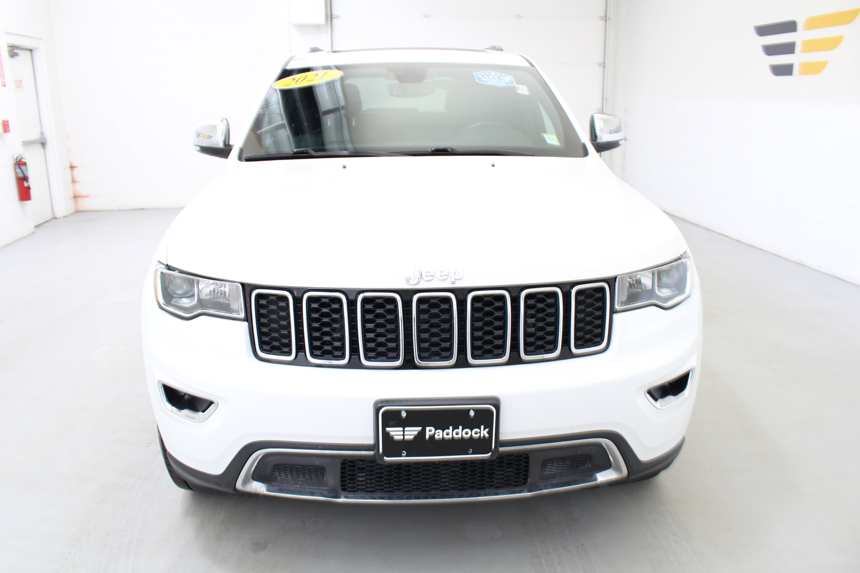 Used 2021 Jeep Grand Cherokee Limited w/ Trailer Tow Group IV image 2