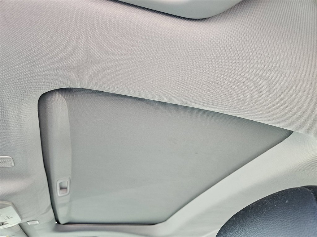 Certified 2023 Toyota Highlander XLE image 25