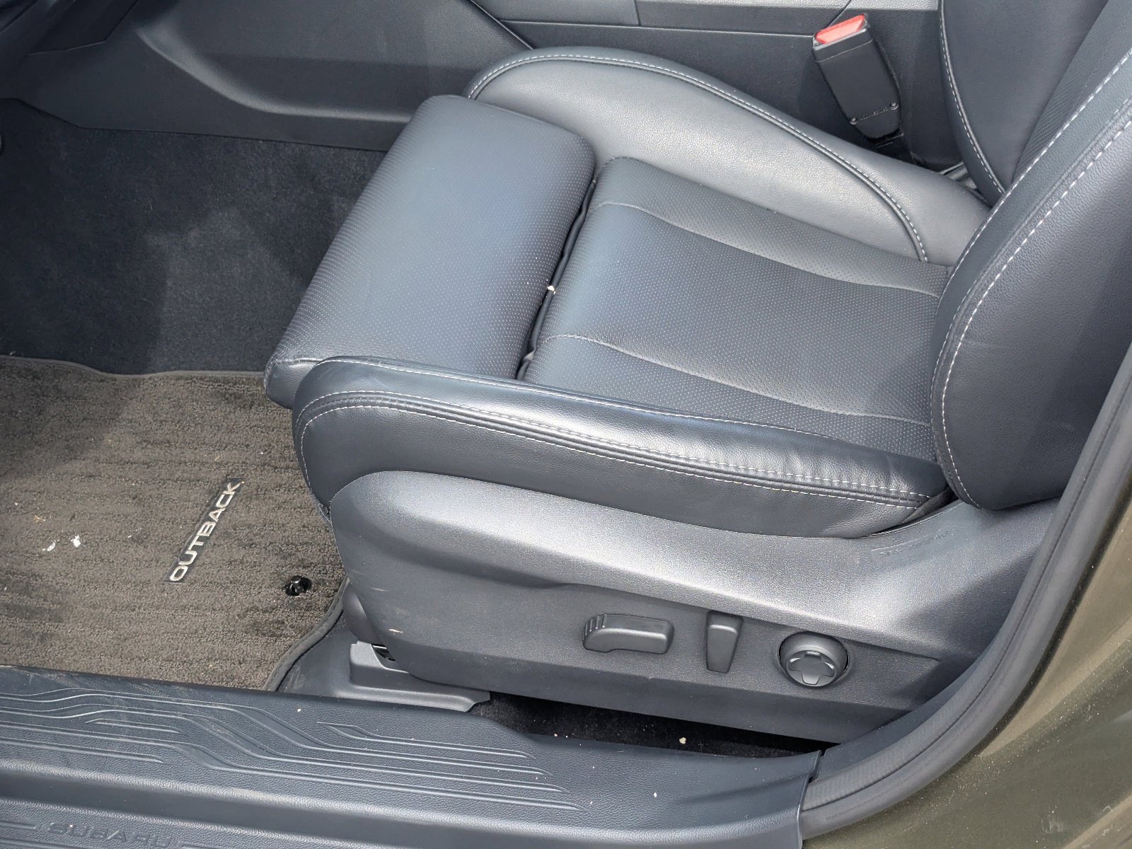 Certified 2025 Subaru Outback Limited AWD/4WD image 20