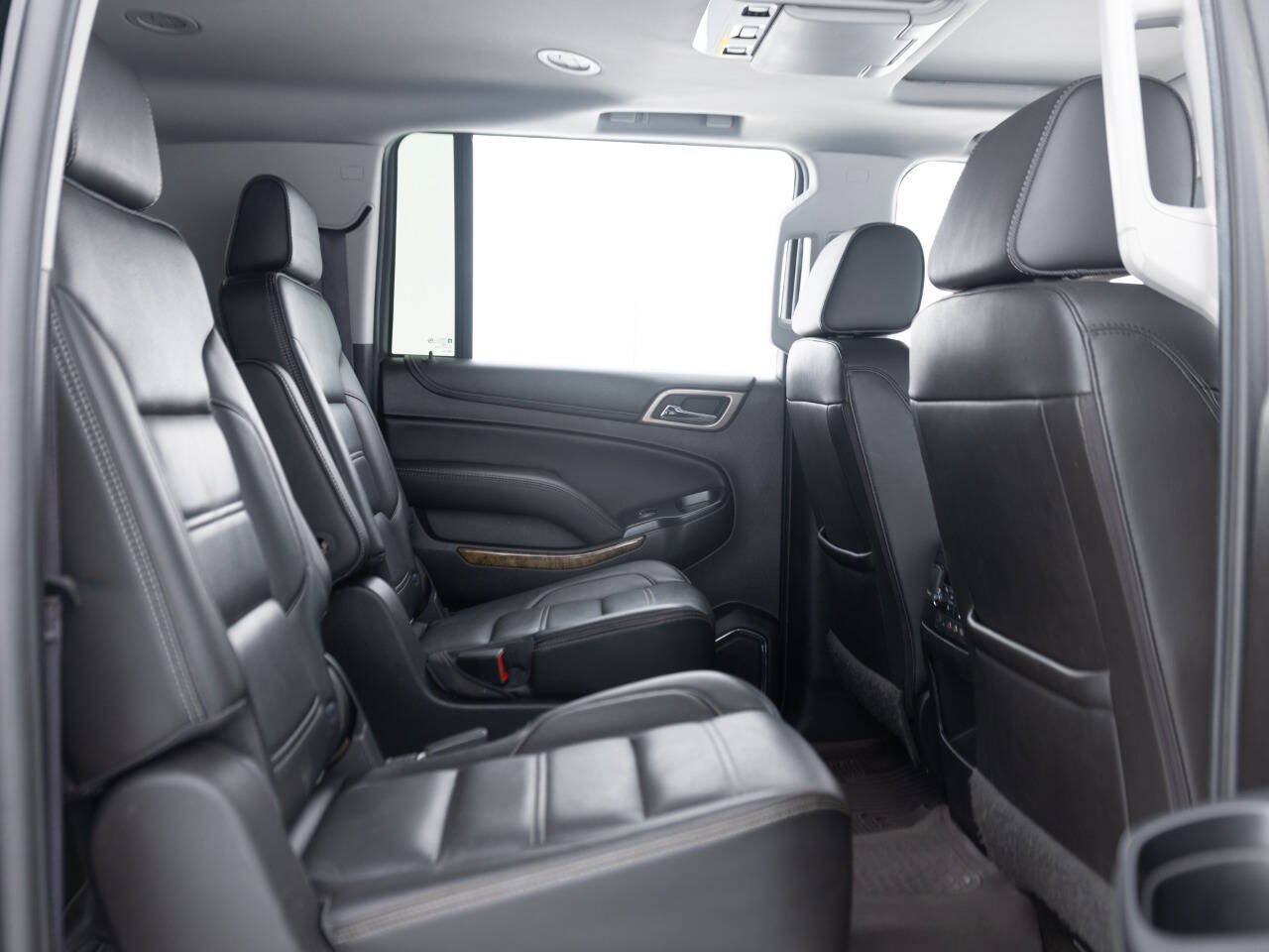 Used 2017 GMC Yukon XL Denali w/ Open Road Package AWD/4WD image 36