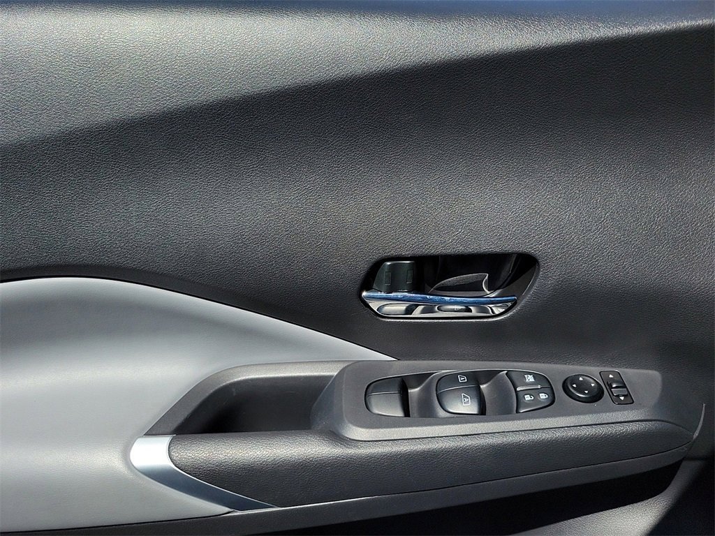 Certified 2023 Nissan Kicks SR w/ SR Premium Package image 16
