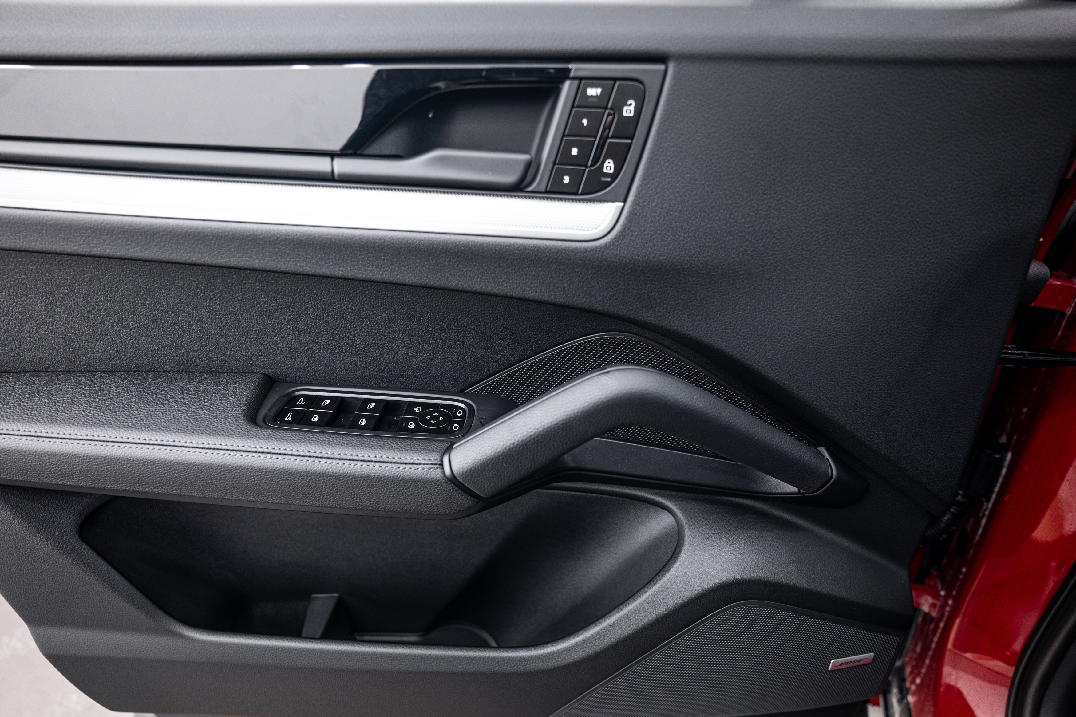 Certified 2026 Porsche Cayenne AWD/4WD image 18