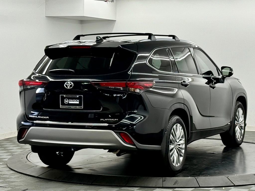 Used 2026 Toyota Highlander Platinum image 8