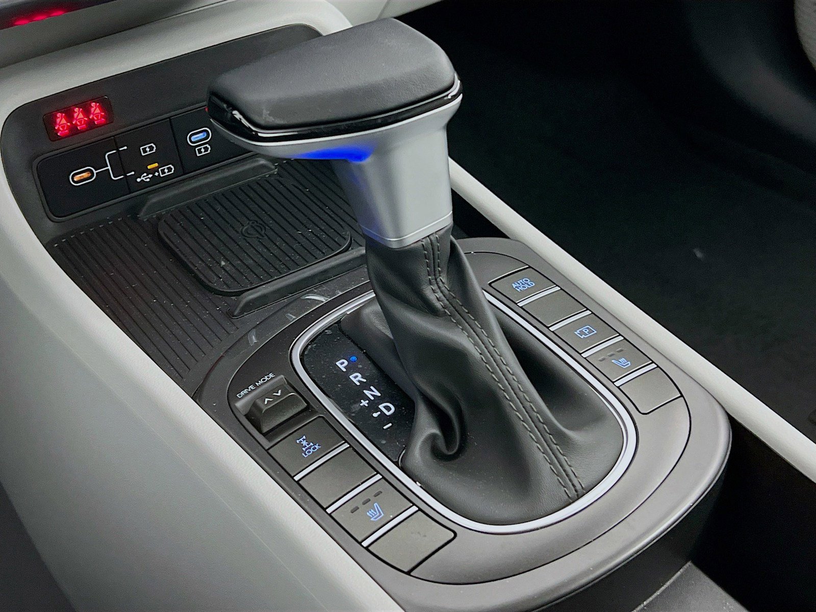 New 2026 Hyundai Kona SEL Sport AWD/4WD image 11