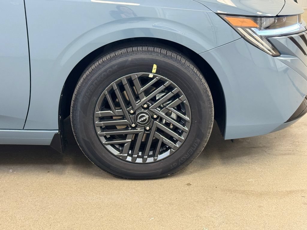 New 2026 Nissan Sentra SV w/ SV Convenience Package FWD image 4