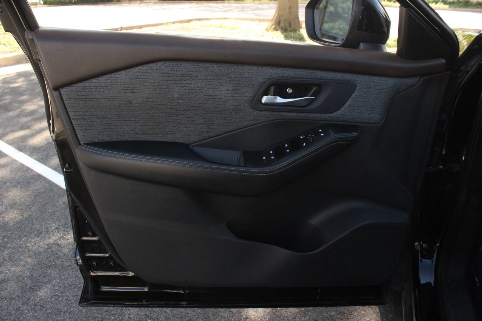Used 2021 Nissan Rogue SV AWD/4WD image 15