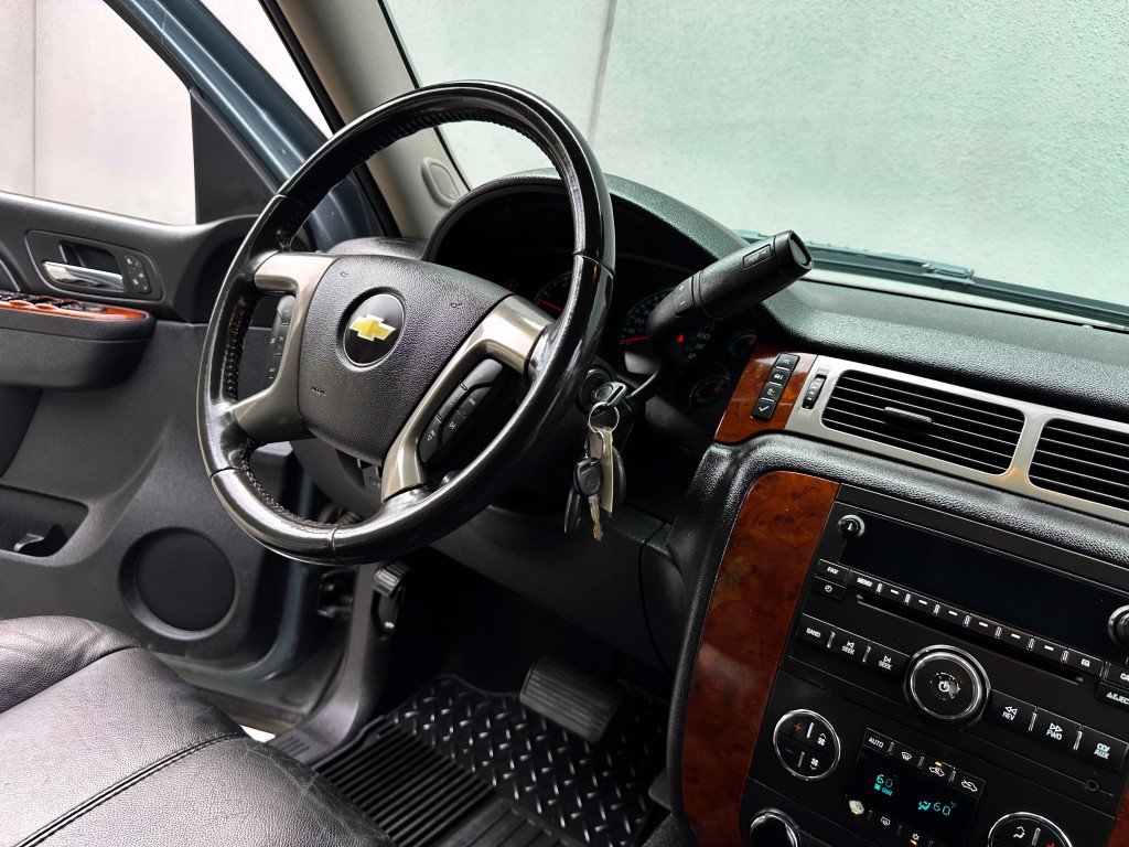 Used 2011 Chevrolet Silverado 1500 LTZ w/ LTZ Plus Package AWD/4WD image 29