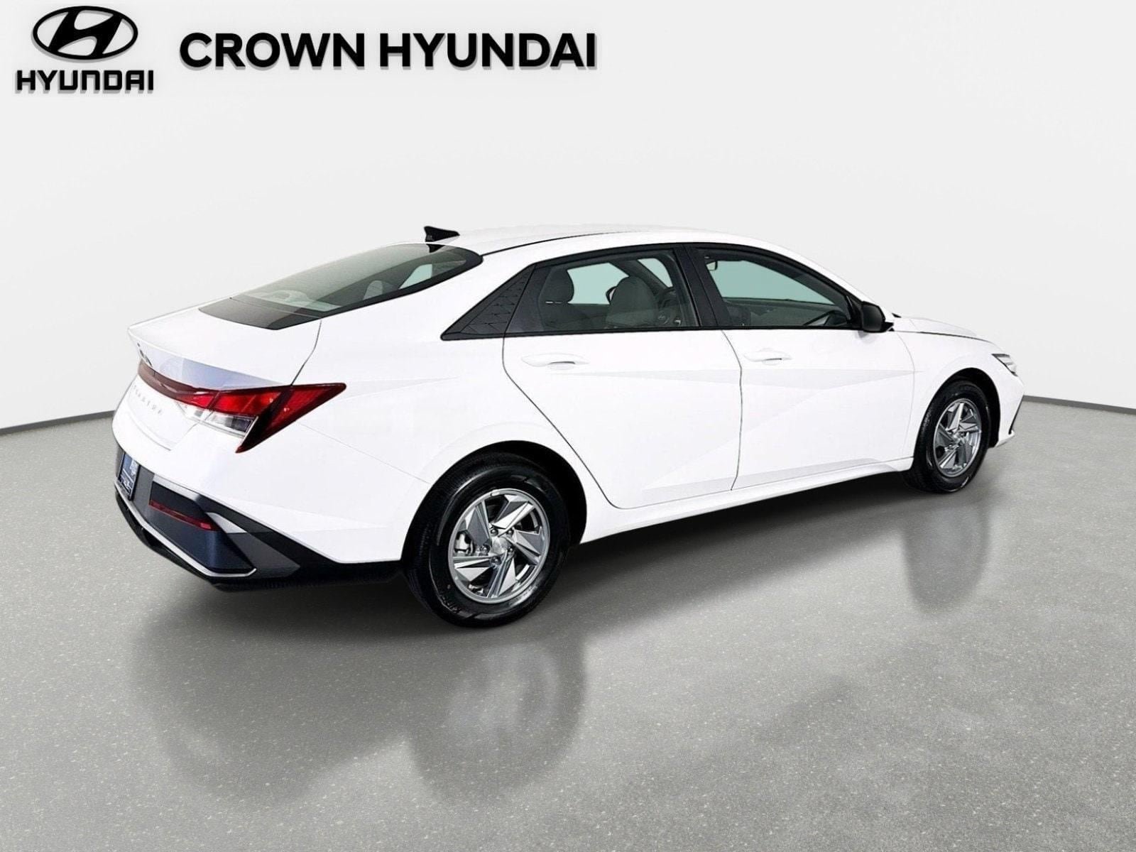 New 2026 Hyundai Elantra SE FWD image 5