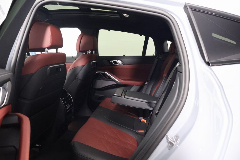 New 2027 BMW X6 xDrive40i w/ Executive Package AWD/4WD image 6