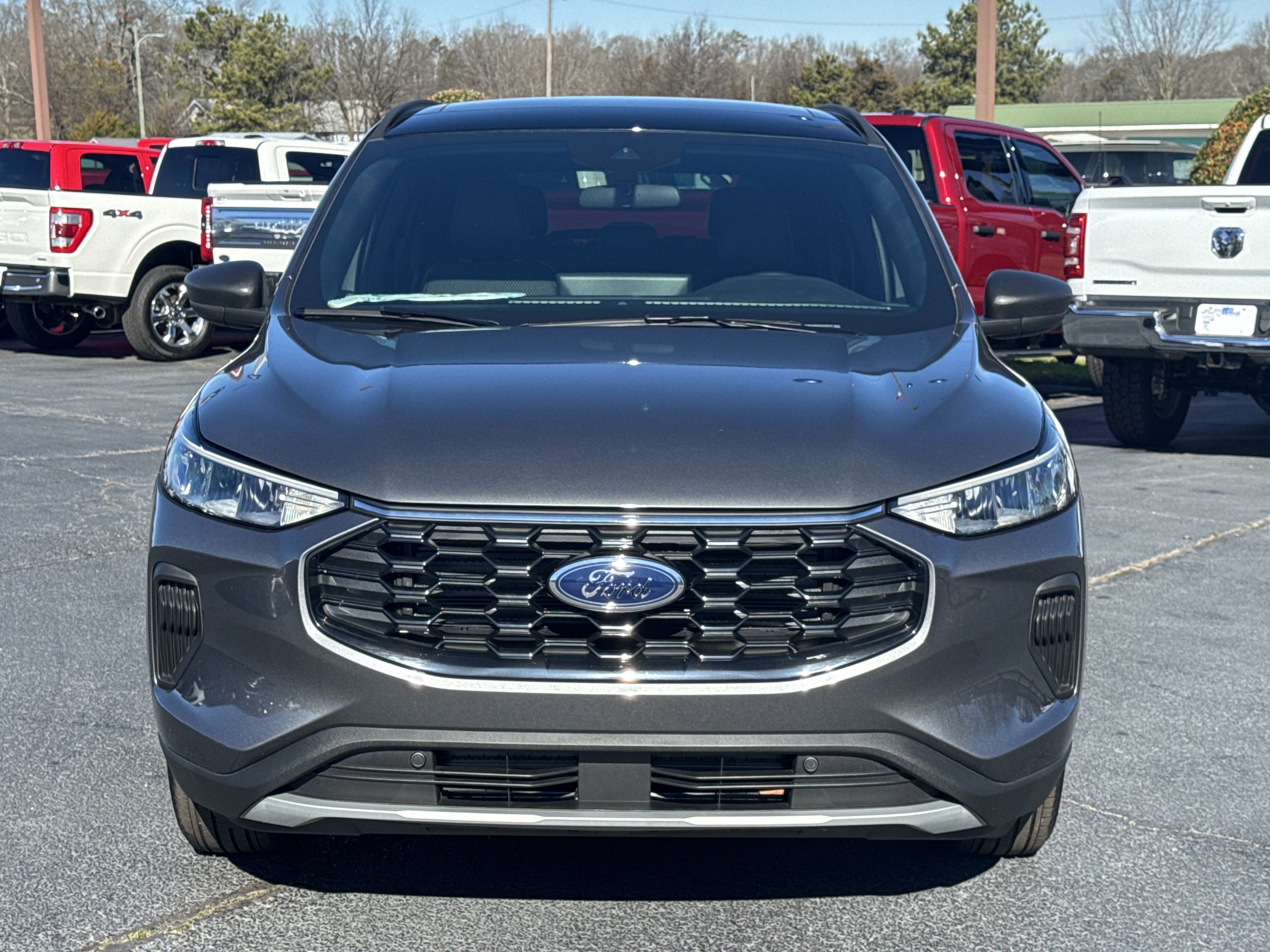 Used 2025 Ford Escape ST-Line w/ Equipment Group 301A image 3