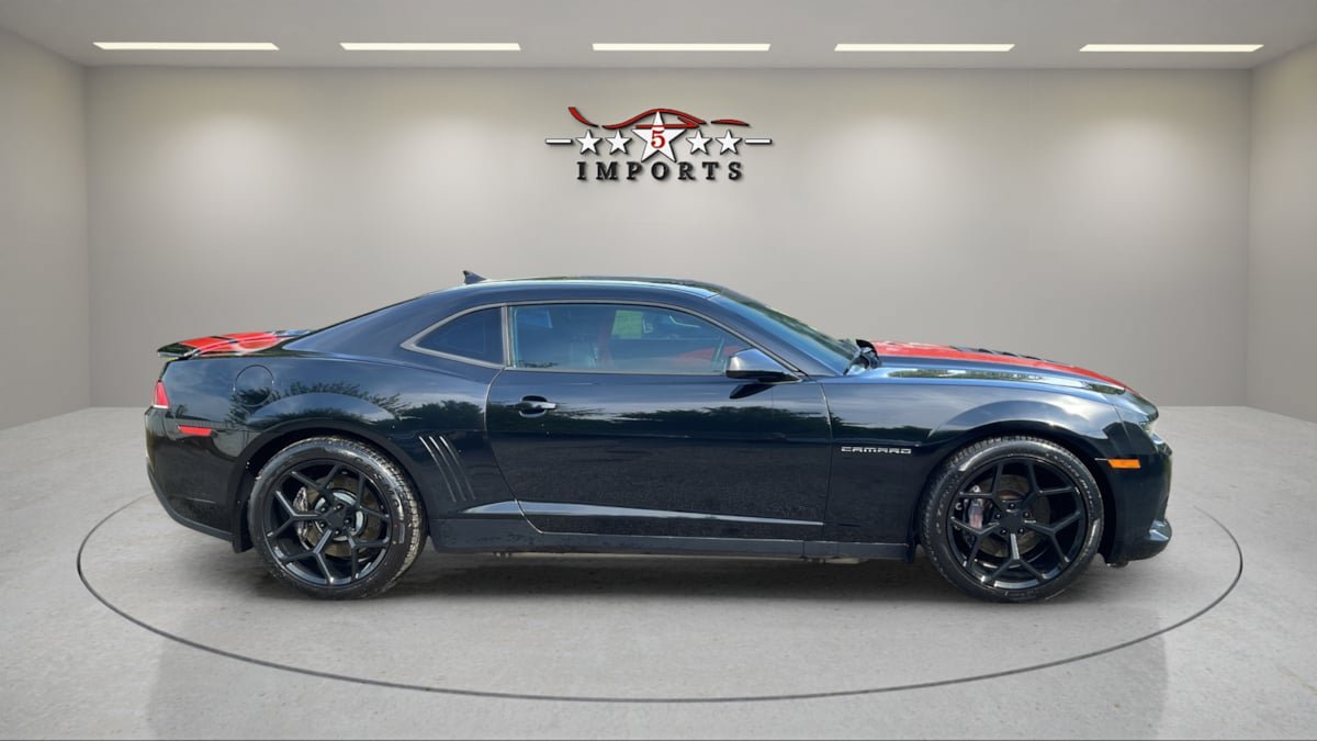 Used 2015 Chevrolet Camaro SS w/ RS Package RWD image 6