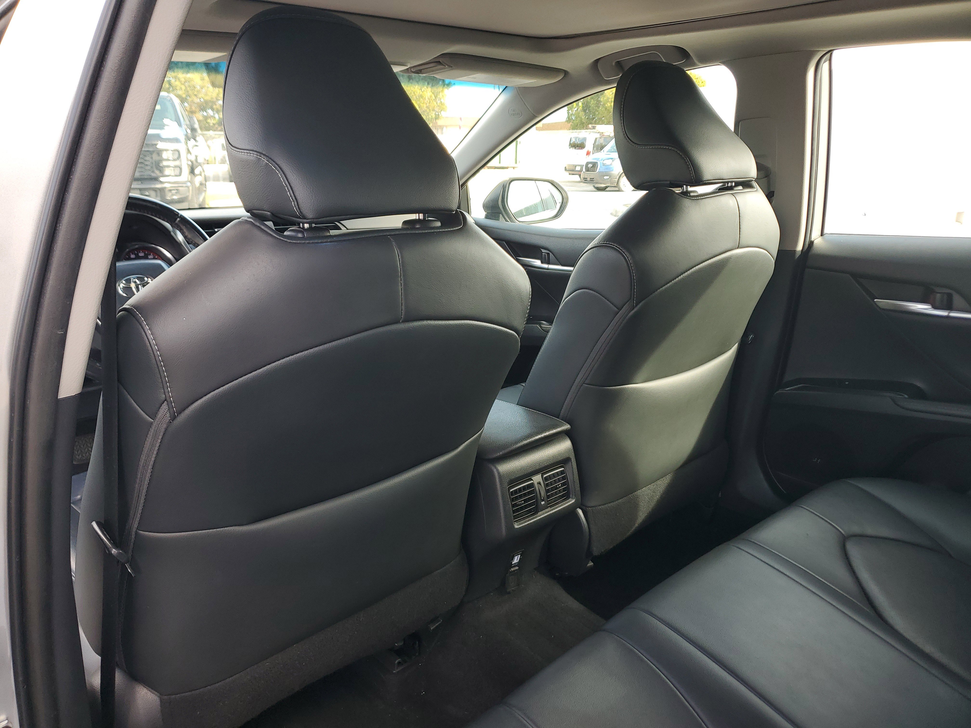 Used 2019 Toyota Camry XSE image 14