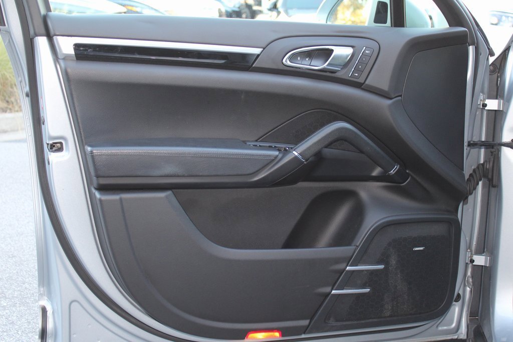 Certified 2016 Porsche Cayenne image 17
