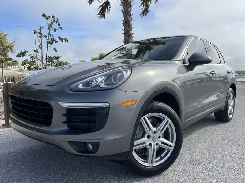 Used 2017 Porsche Cayenne Platinum Edition AWD/4WD image 1