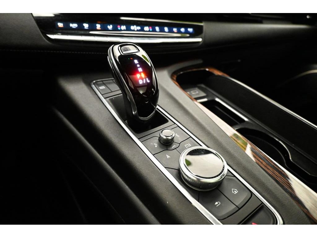 Used 2021 Cadillac Escalade Premium Luxury AWD/4WD image 14